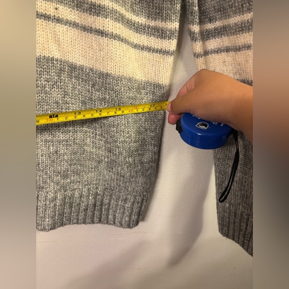 Express Men's Crewneck Sweater - Tan, Gray, Cream - Picture 3 of 7